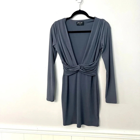 Nasty Gal Deep V-Neck Long Sleeve Gray Tunic Dress Size Small GUC - Picture 2 of 8
